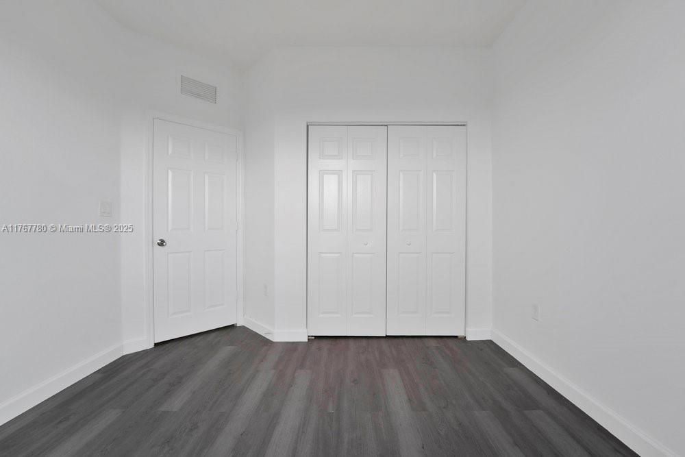 最近售出: $399,000 (3 贝兹, 2 浴室, 1566 平方英尺)