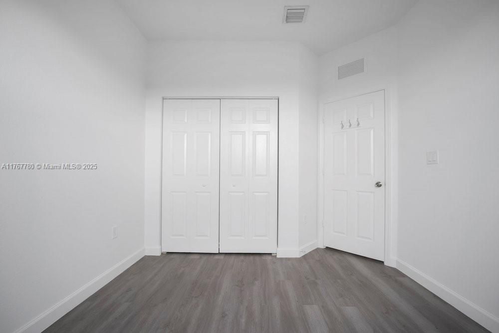 最近售出: $399,000 (3 贝兹, 2 浴室, 1566 平方英尺)