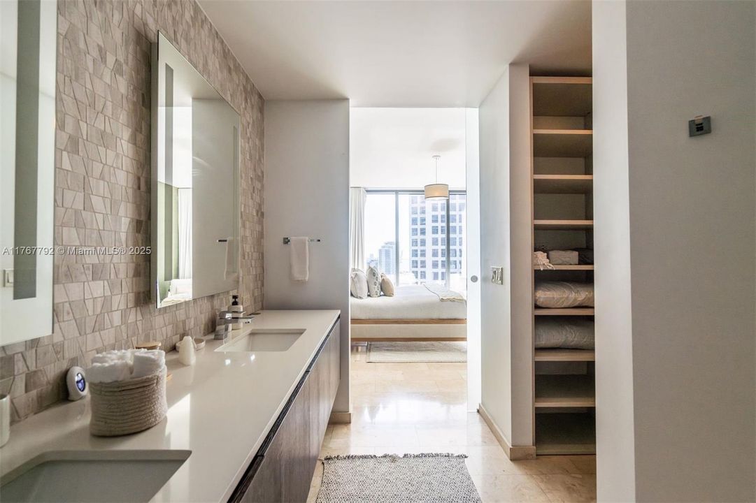 最近租的: $8,600 (3 贝兹, 3 浴室, 1856 平方英尺)