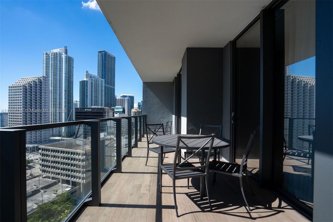 最近租的: $8,600 (3 贝兹, 3 浴室, 1856 平方英尺)