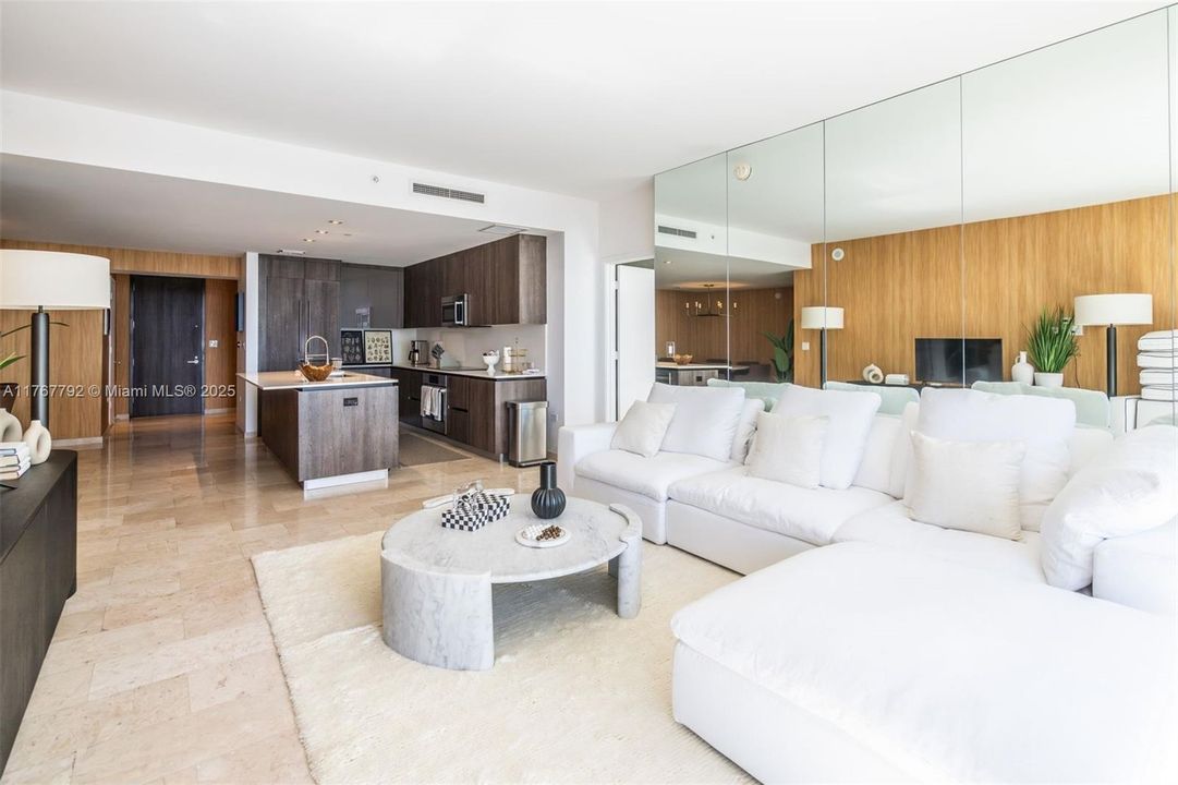 最近租的: $8,600 (3 贝兹, 3 浴室, 1856 平方英尺)