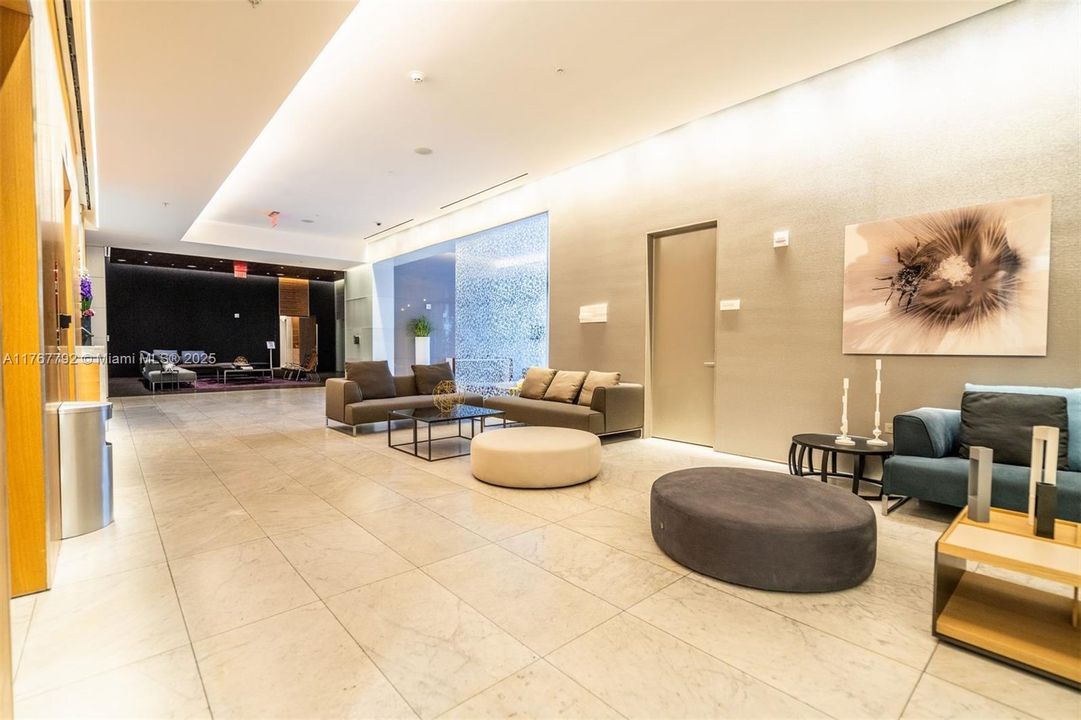 最近租的: $8,600 (3 贝兹, 3 浴室, 1856 平方英尺)