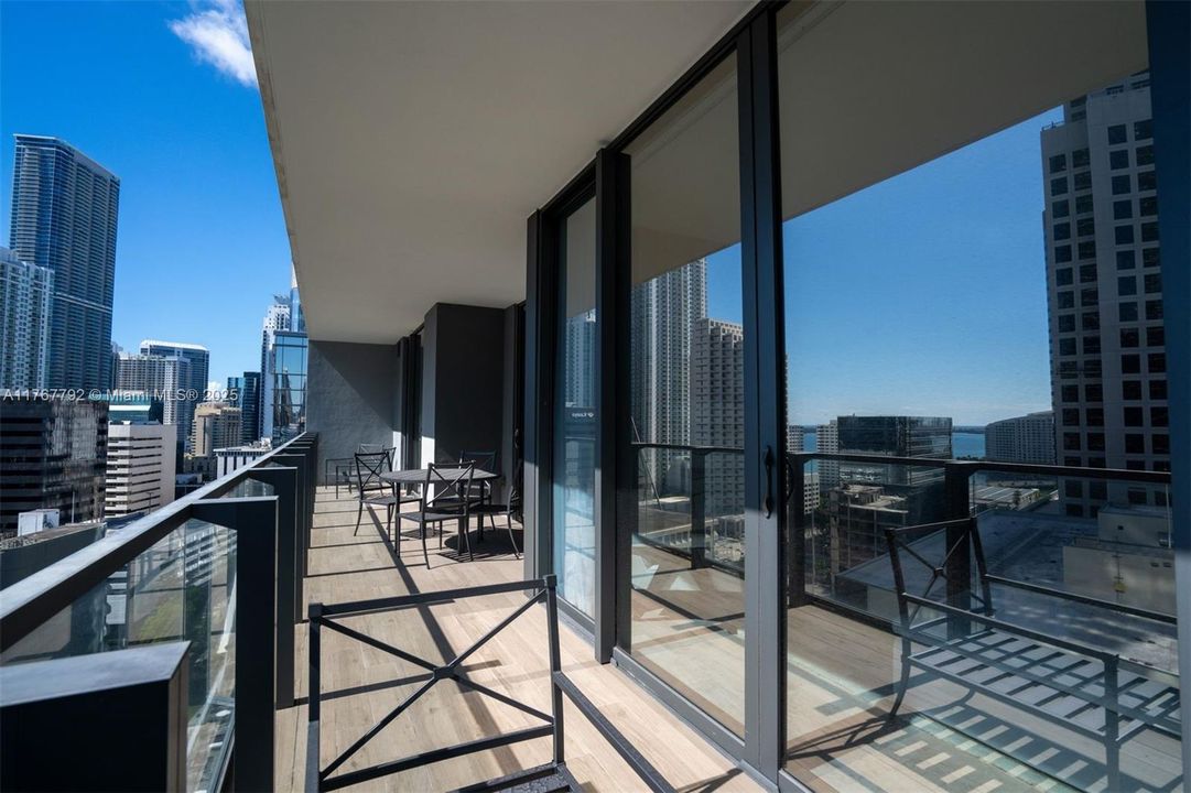 最近租的: $8,600 (3 贝兹, 3 浴室, 1856 平方英尺)