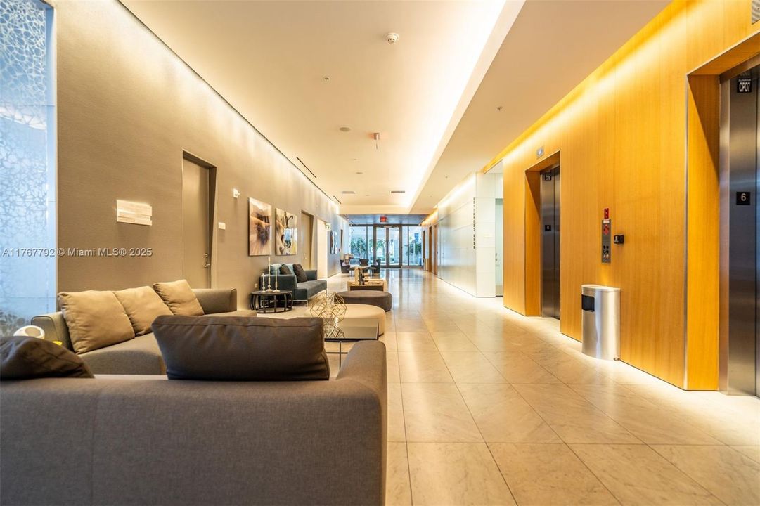 最近租的: $8,600 (3 贝兹, 3 浴室, 1856 平方英尺)