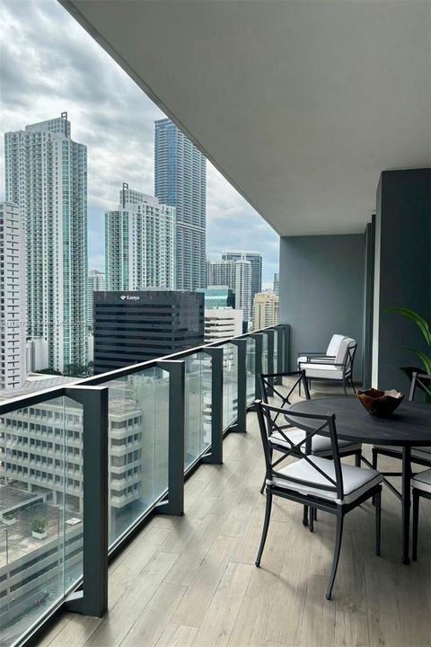 最近租的: $8,600 (3 贝兹, 3 浴室, 1856 平方英尺)