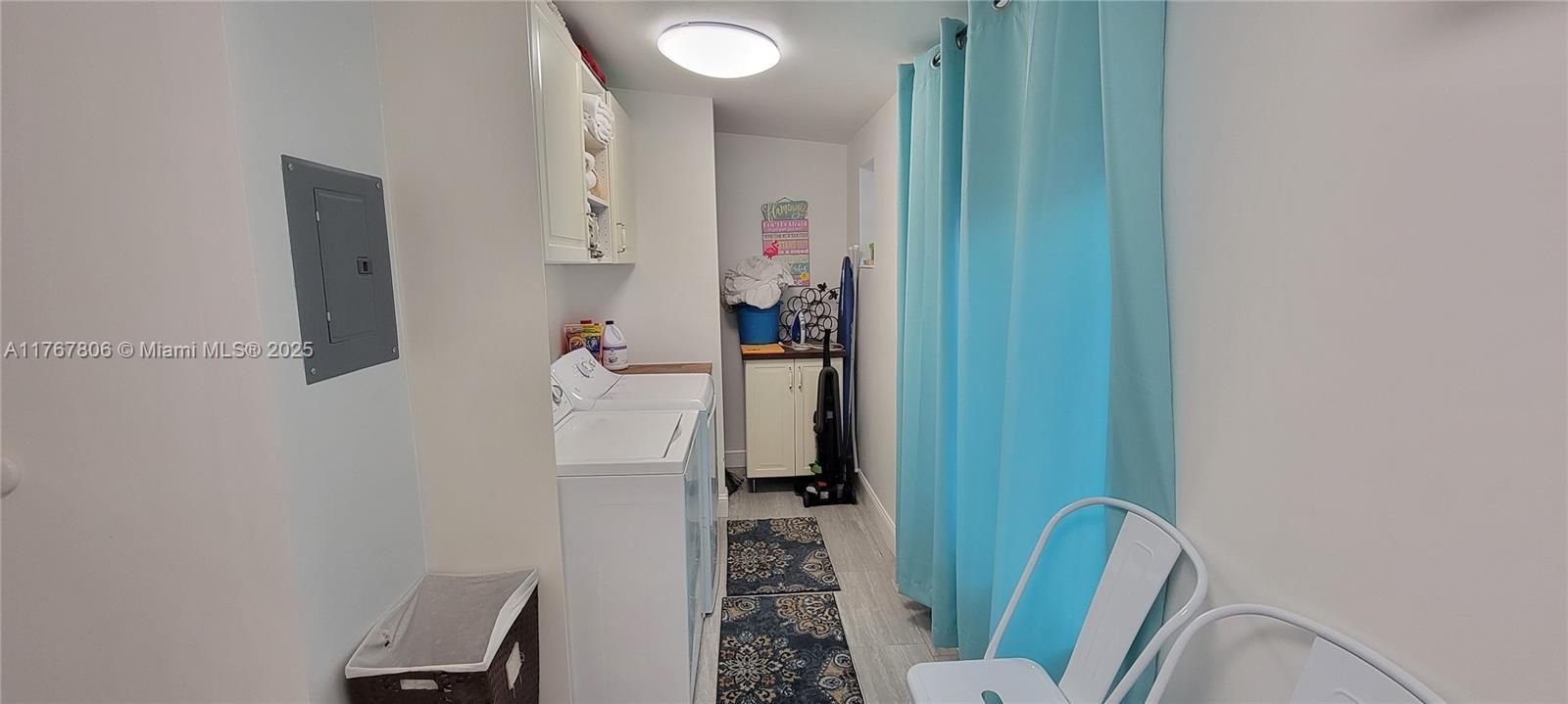 最近租的: $5,250 (5 贝兹, 4 浴室, 2152 平方英尺)