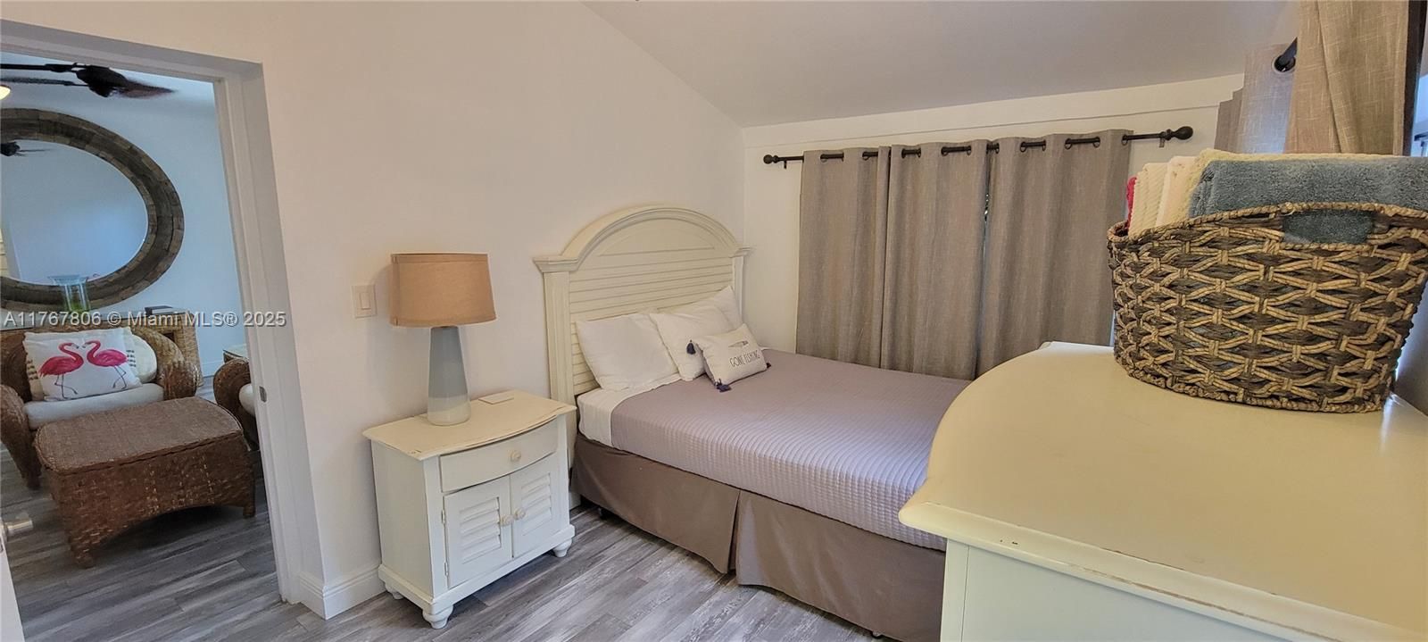 最近租的: $5,250 (5 贝兹, 4 浴室, 2152 平方英尺)