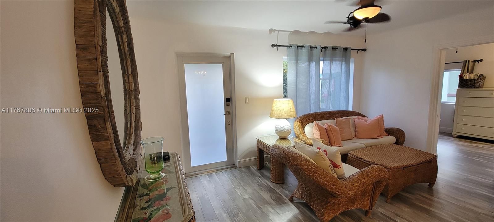 最近租的: $5,250 (5 贝兹, 4 浴室, 2152 平方英尺)