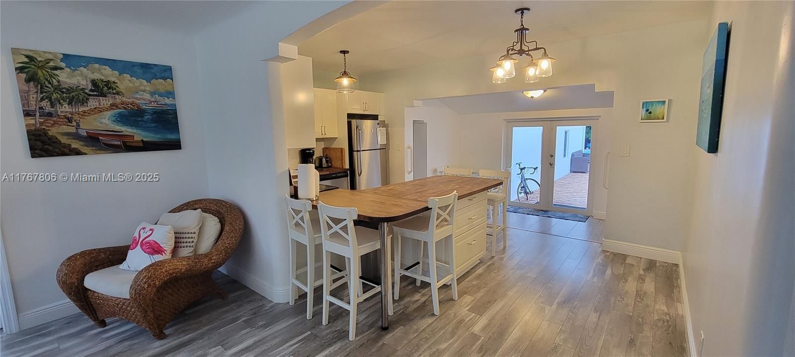 最近租的: $5,250 (5 贝兹, 4 浴室, 2152 平方英尺)