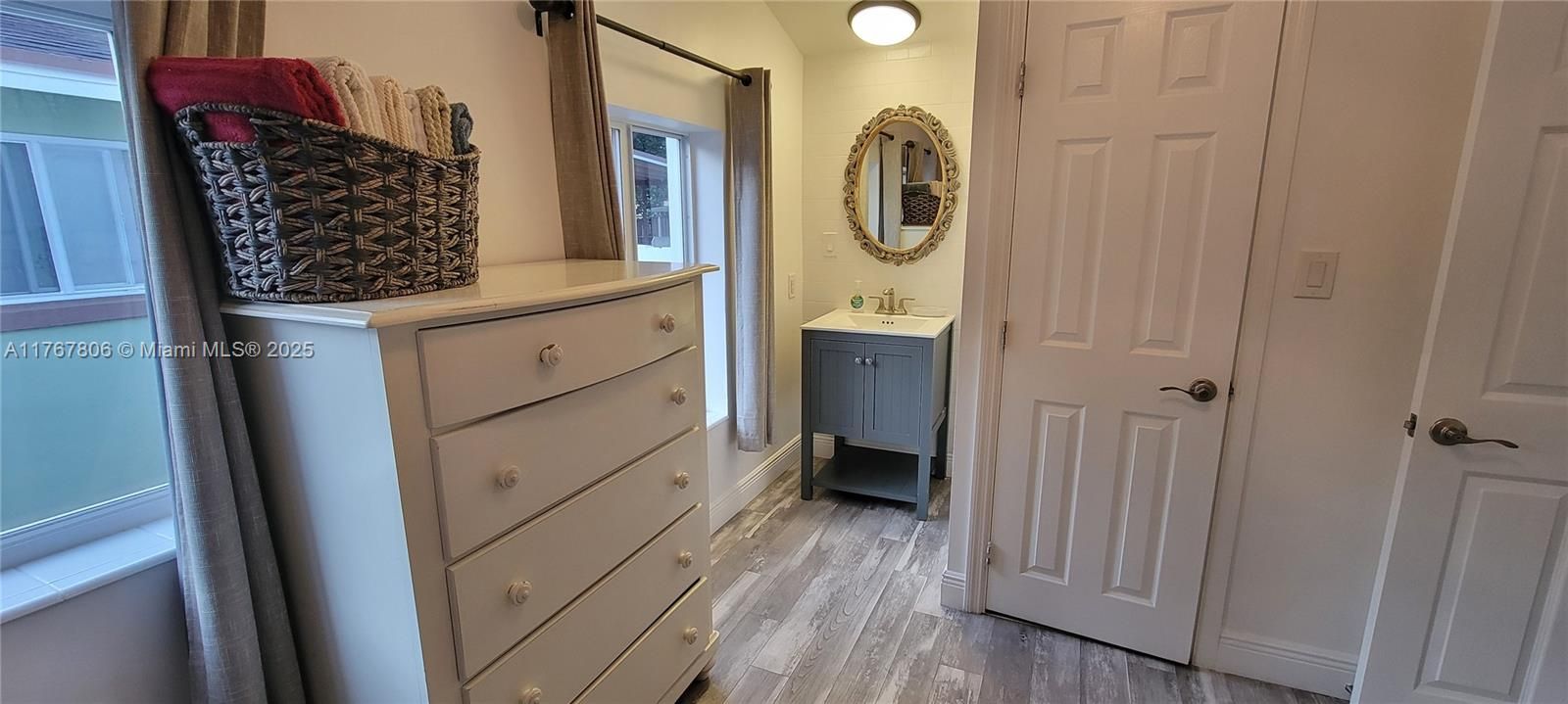 最近租的: $5,250 (5 贝兹, 4 浴室, 2152 平方英尺)