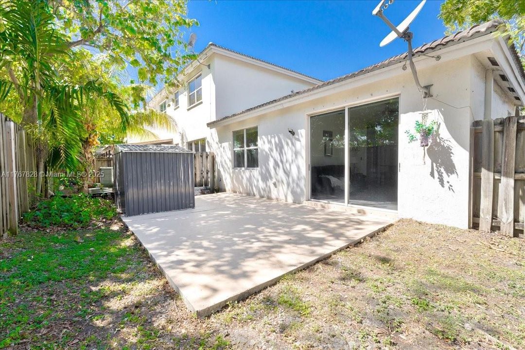 最近售出: $355,000 (3 贝兹, 2 浴室, 1298 平方英尺)