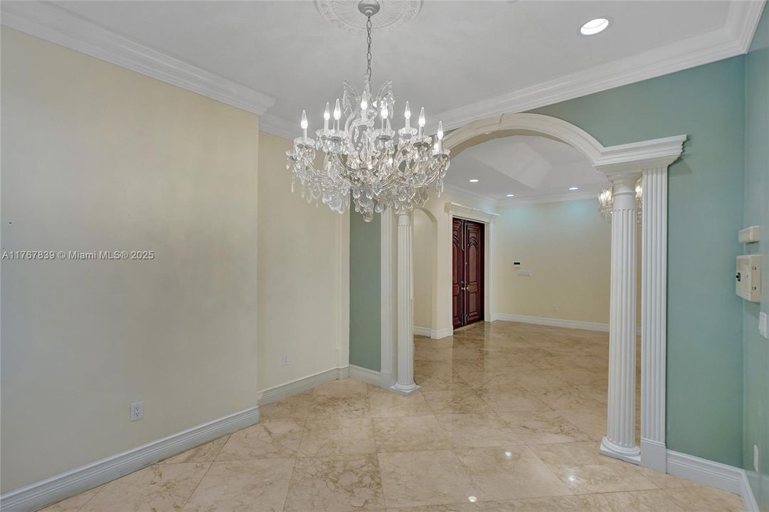 Recently Sold: $1,200,000 (4 beds, 3 baths, 2563 Square Feet)