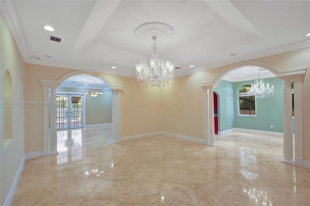 Recently Sold: $1,200,000 (4 beds, 3 baths, 2563 Square Feet)