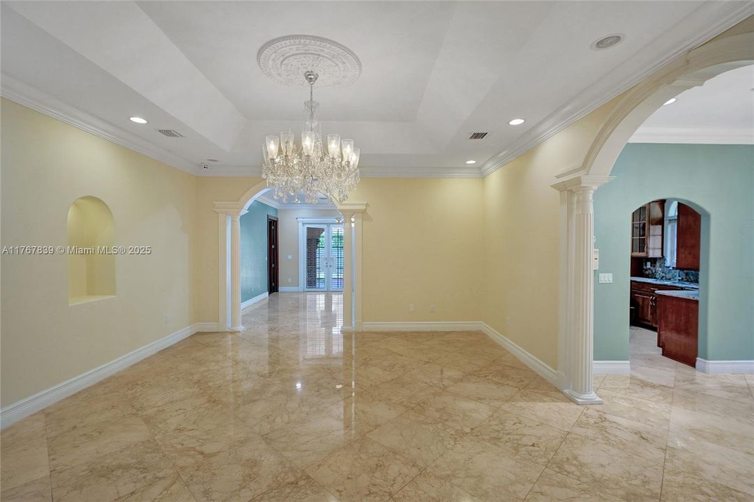 Recently Sold: $1,200,000 (4 beds, 3 baths, 2563 Square Feet)