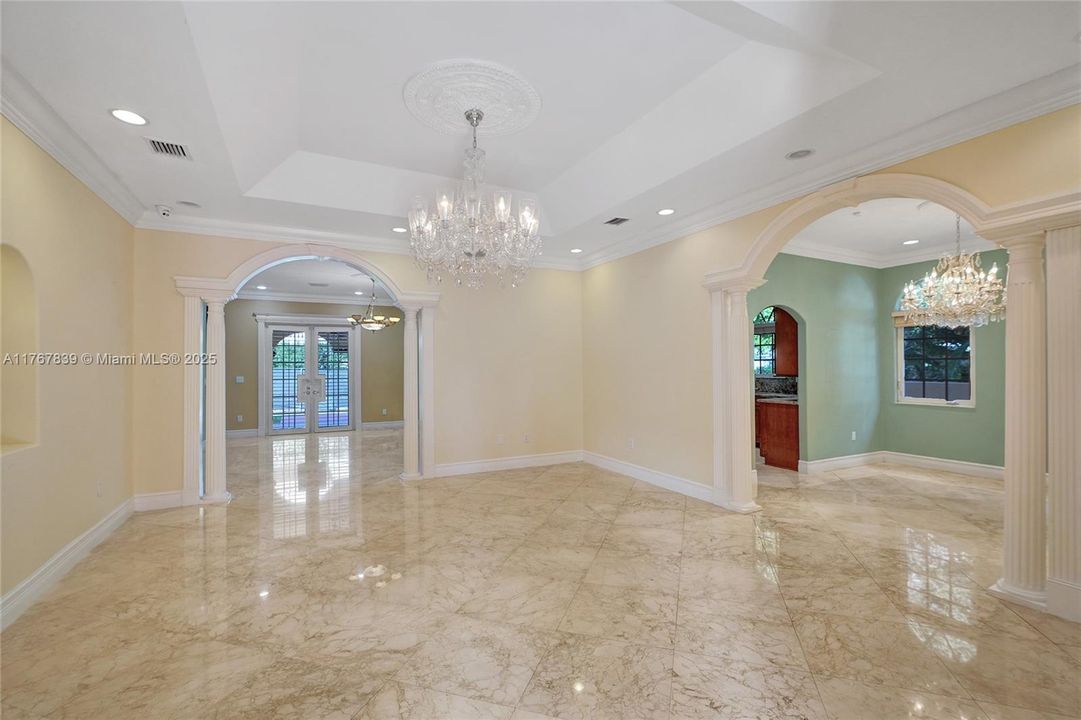 Recently Sold: $1,200,000 (4 beds, 3 baths, 2563 Square Feet)