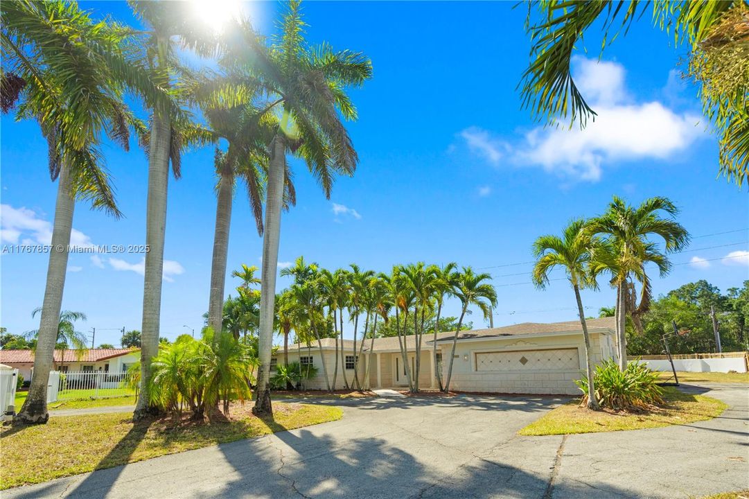 Recently Sold: $1,130,000 (4 beds, 4 baths, 2495 Square Feet)