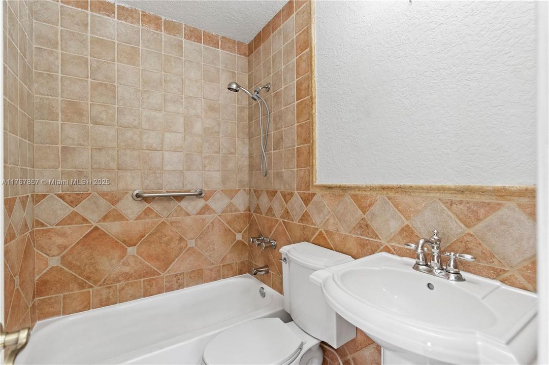 Recently Sold: $1,130,000 (4 beds, 4 baths, 2495 Square Feet)