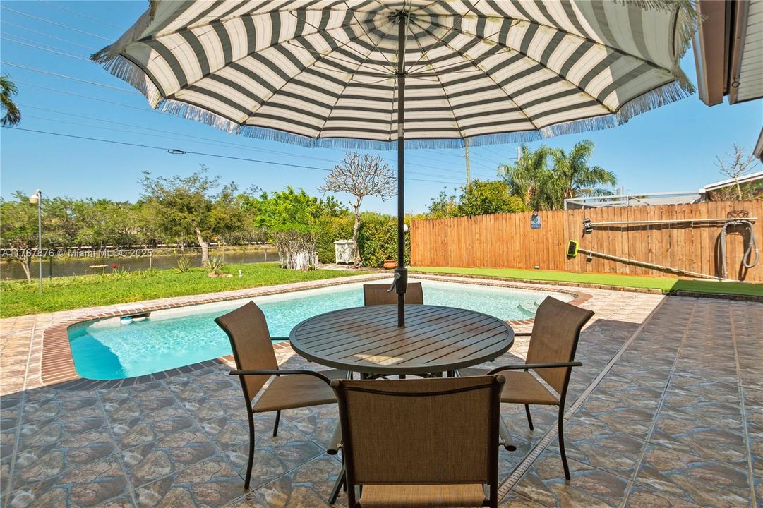 Recently Sold: $689,999 (3 beds, 2 baths, 1631 Square Feet)