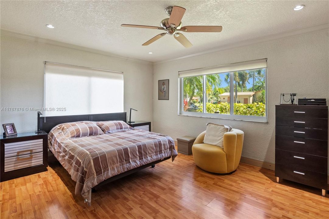 Recently Sold: $689,999 (3 beds, 2 baths, 1631 Square Feet)