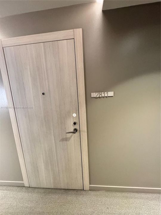 Recently Rented: $5,000 (1 beds, 1 baths, 826 Square Feet)