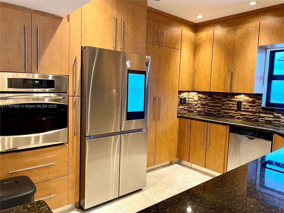 Recently Sold: $477,000 (2 beds, 2 baths, 1287 Square Feet)