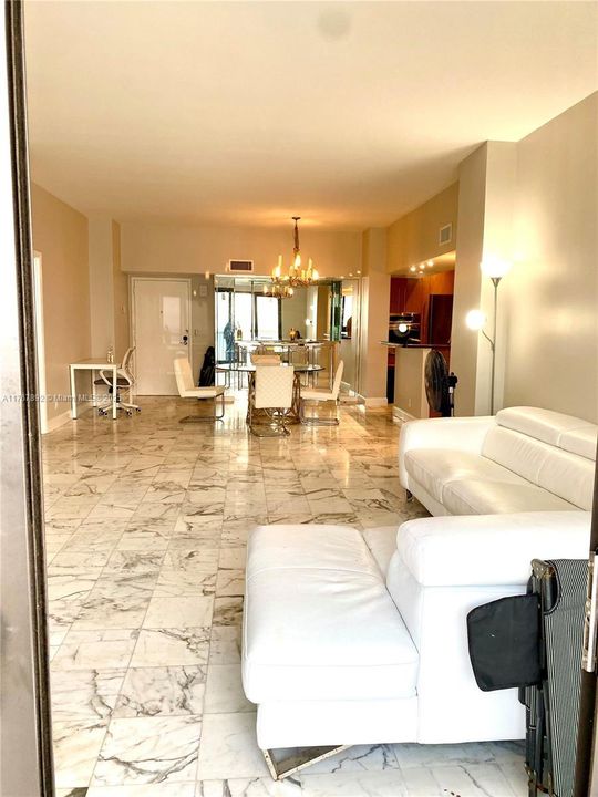 Recently Sold: $477,000 (2 beds, 2 baths, 1287 Square Feet)