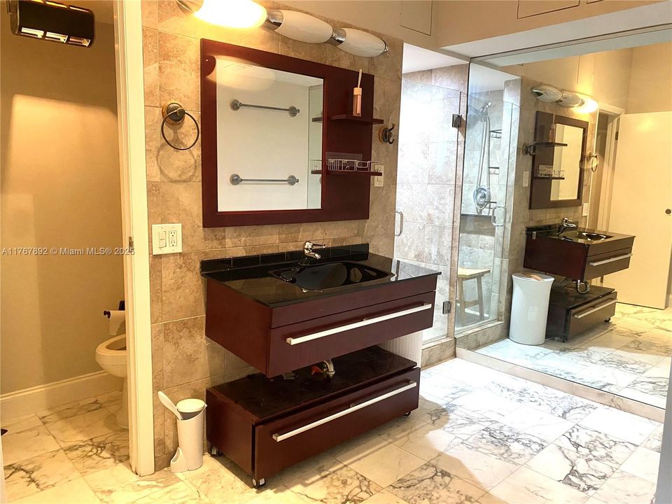 Recently Sold: $477,000 (2 beds, 2 baths, 1287 Square Feet)