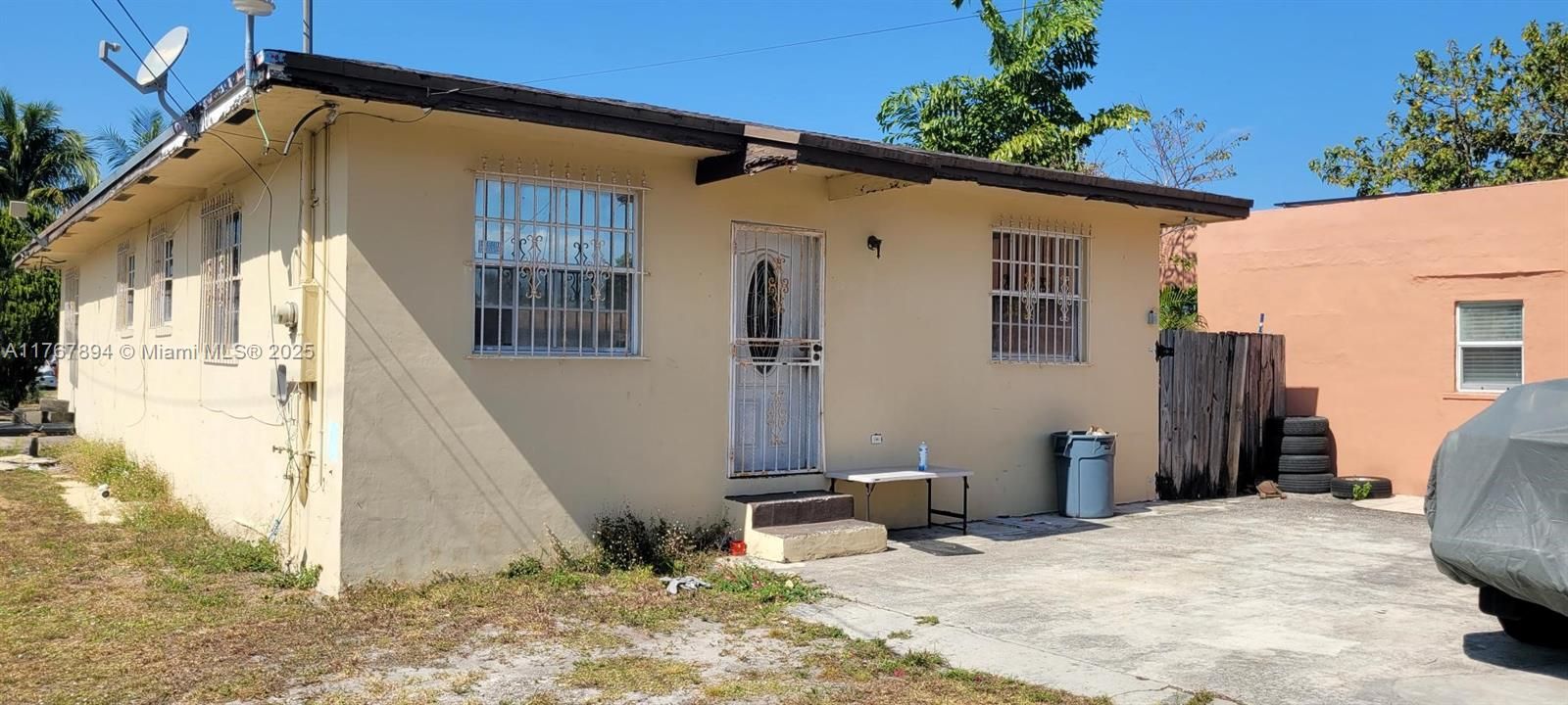 Vendido Recientemente: $410,000 (3 camas, 2 baños, 1485 Pies cuadrados)