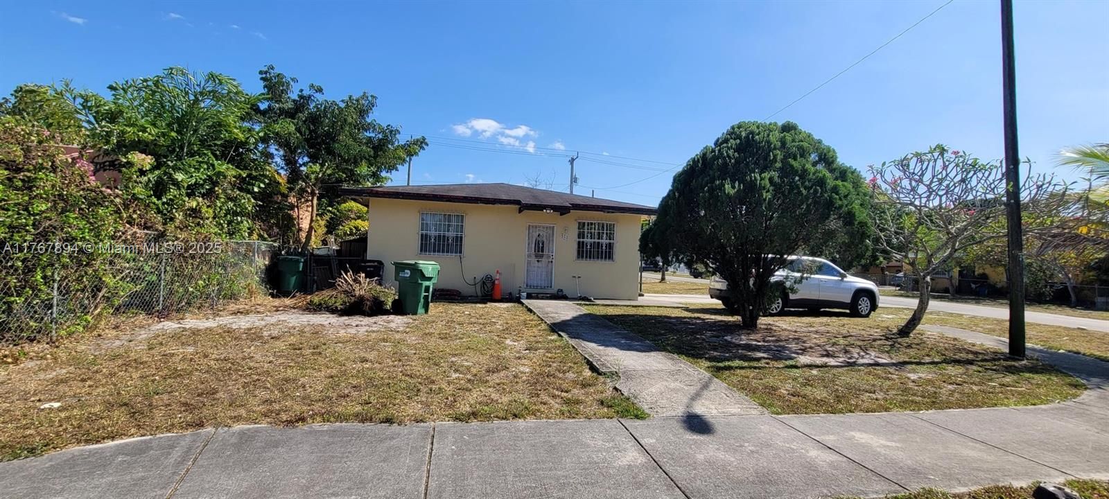 Vendido Recientemente: $410,000 (3 camas, 2 baños, 1485 Pies cuadrados)