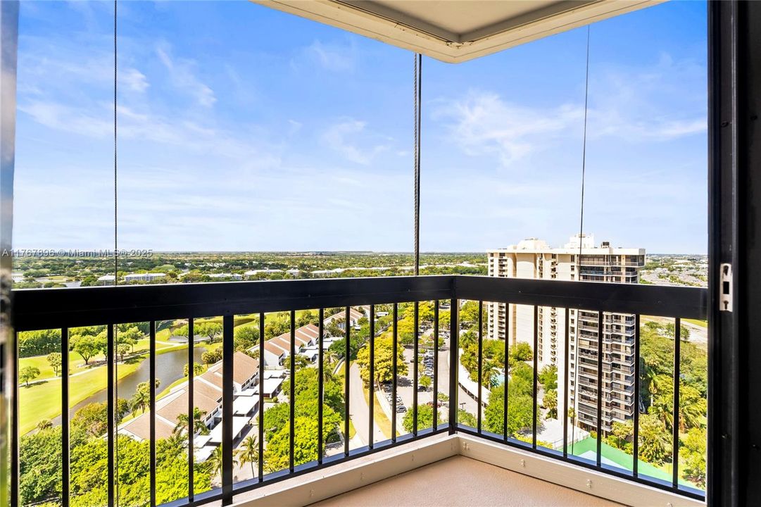 Недавно арендовано: $3,300 (2 спален, 2 ванн, 1294 Квадратных фут)