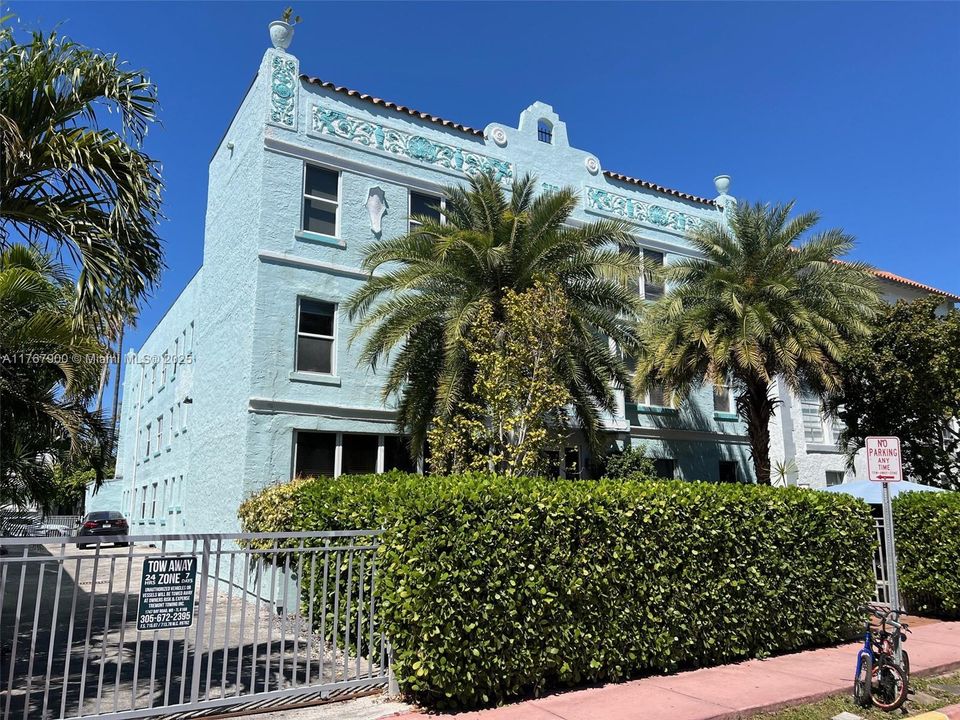 Недавно продано: $318,000 (1 спален, 1 ванн, 634 Квадратных фут)