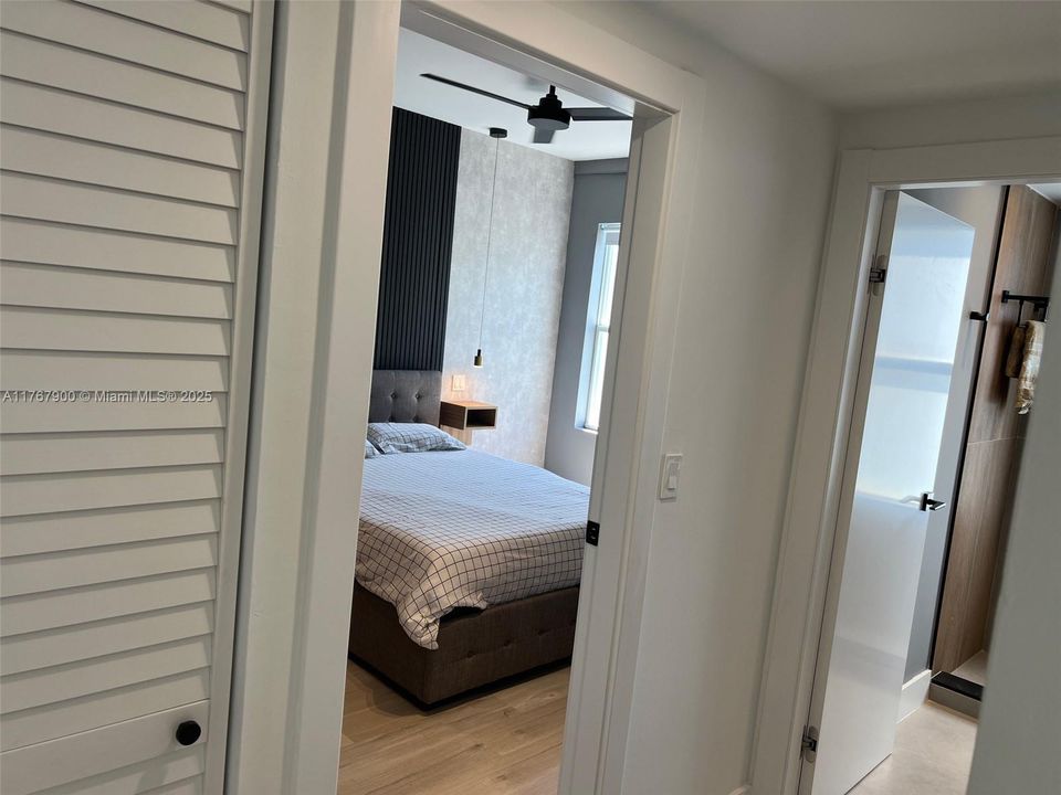 Недавно продано: $318,000 (1 спален, 1 ванн, 634 Квадратных фут)