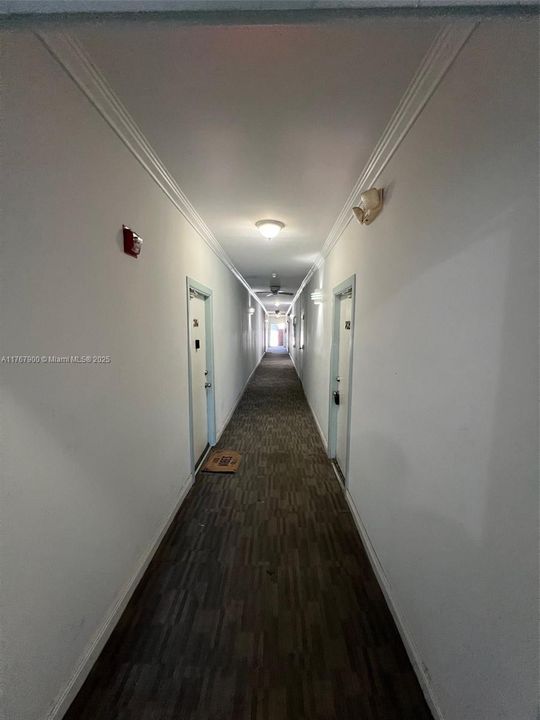 Недавно продано: $318,000 (1 спален, 1 ванн, 634 Квадратных фут)