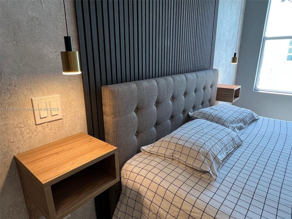 Недавно продано: $318,000 (1 спален, 1 ванн, 634 Квадратных фут)