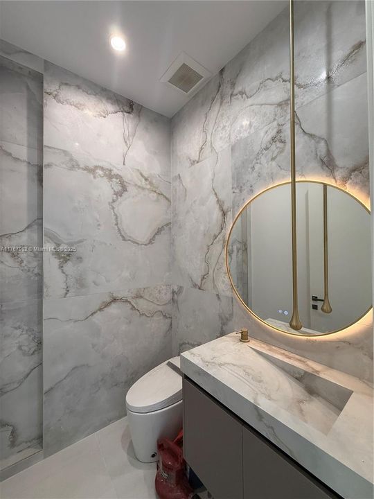 Recently Sold: $3,100,000 (4 beds, 4 baths, 1224 Square Feet)