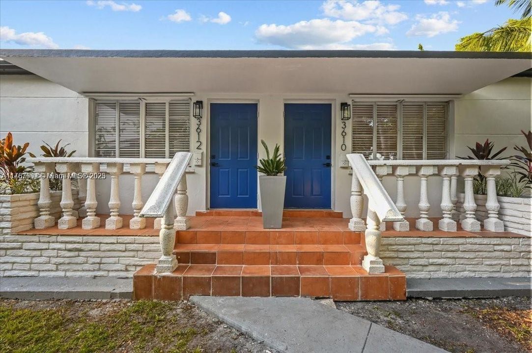 Recently Rented: $2,500 (2 beds, 1 baths, 970 Square Feet)