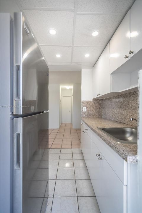 Recently Rented: $1,800 (1 beds, 1 baths, 725 Square Feet)