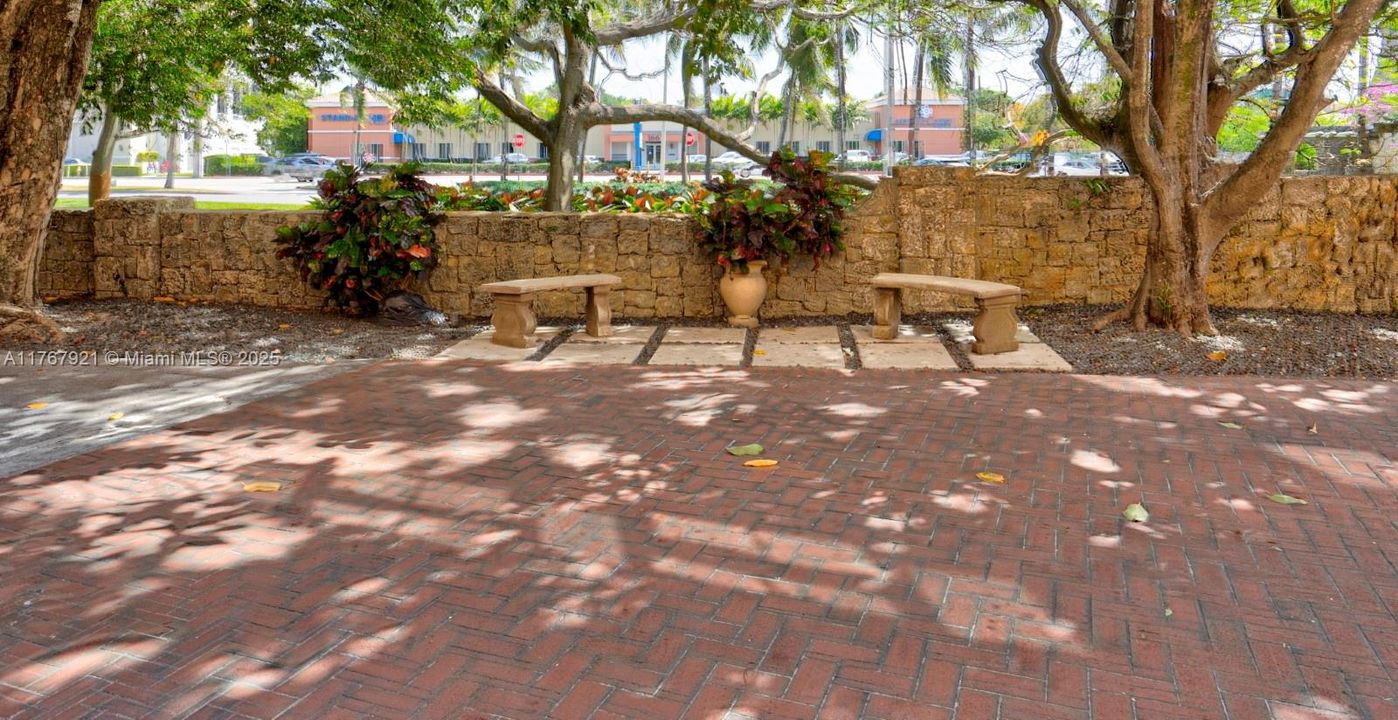 Recently Rented: $3,600 (2 beds, 2 baths, 1030 Square Feet)