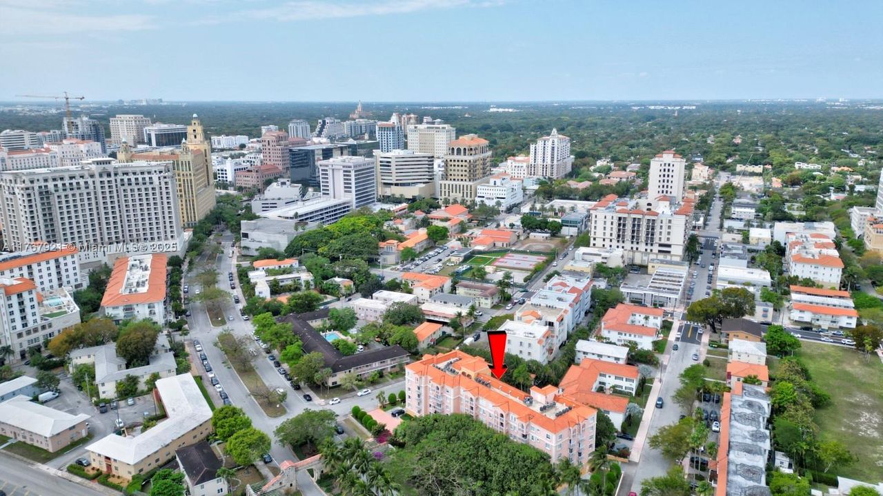 Recently Rented: $3,600 (2 beds, 2 baths, 1030 Square Feet)