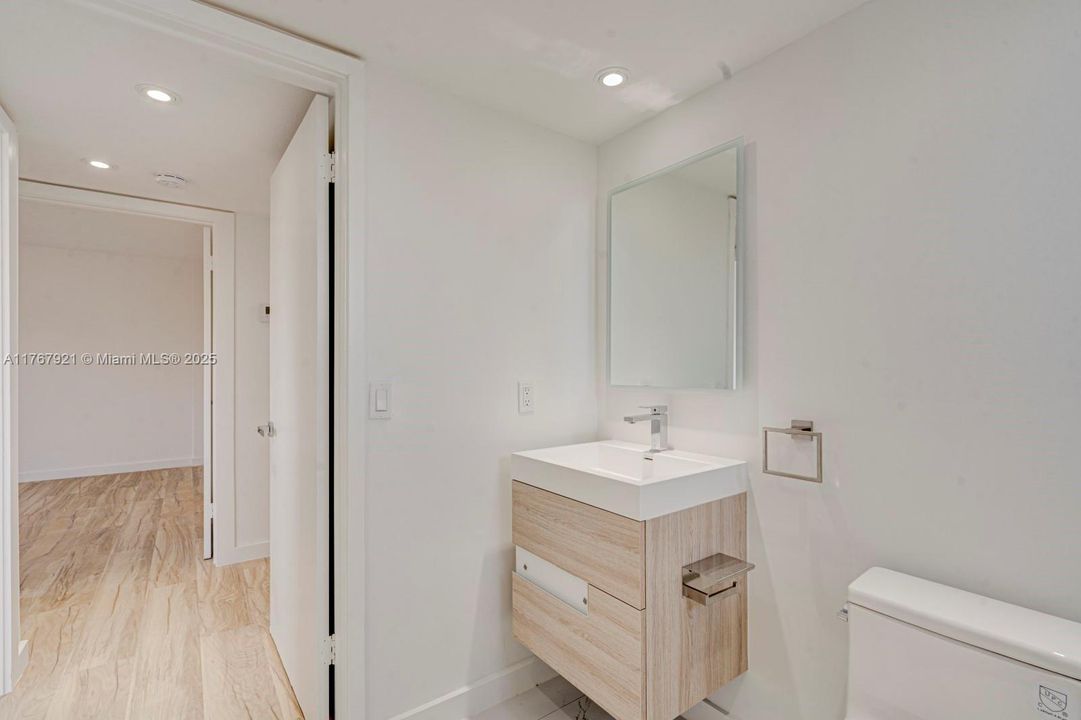 Recently Rented: $3,600 (2 beds, 2 baths, 1030 Square Feet)