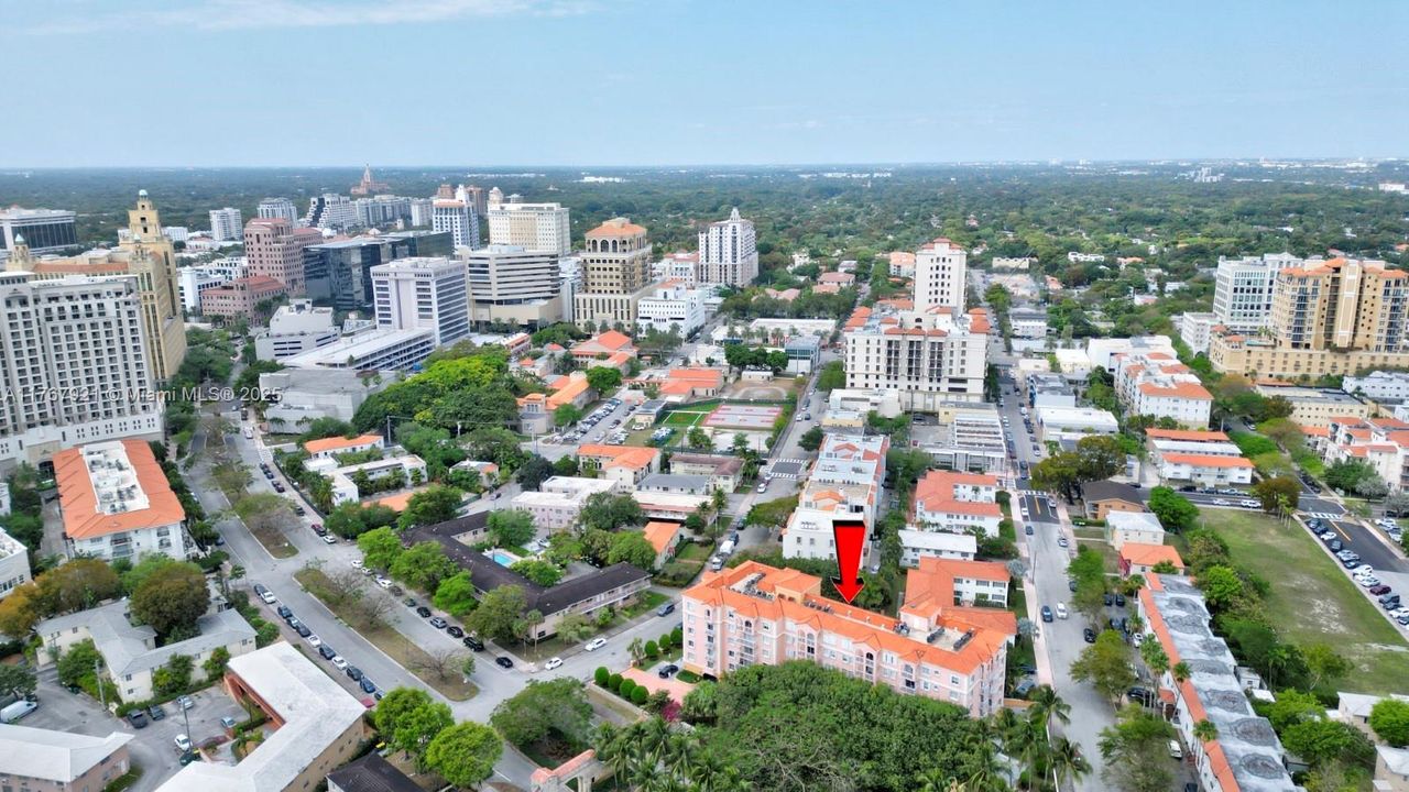 Recently Rented: $3,600 (2 beds, 2 baths, 1030 Square Feet)