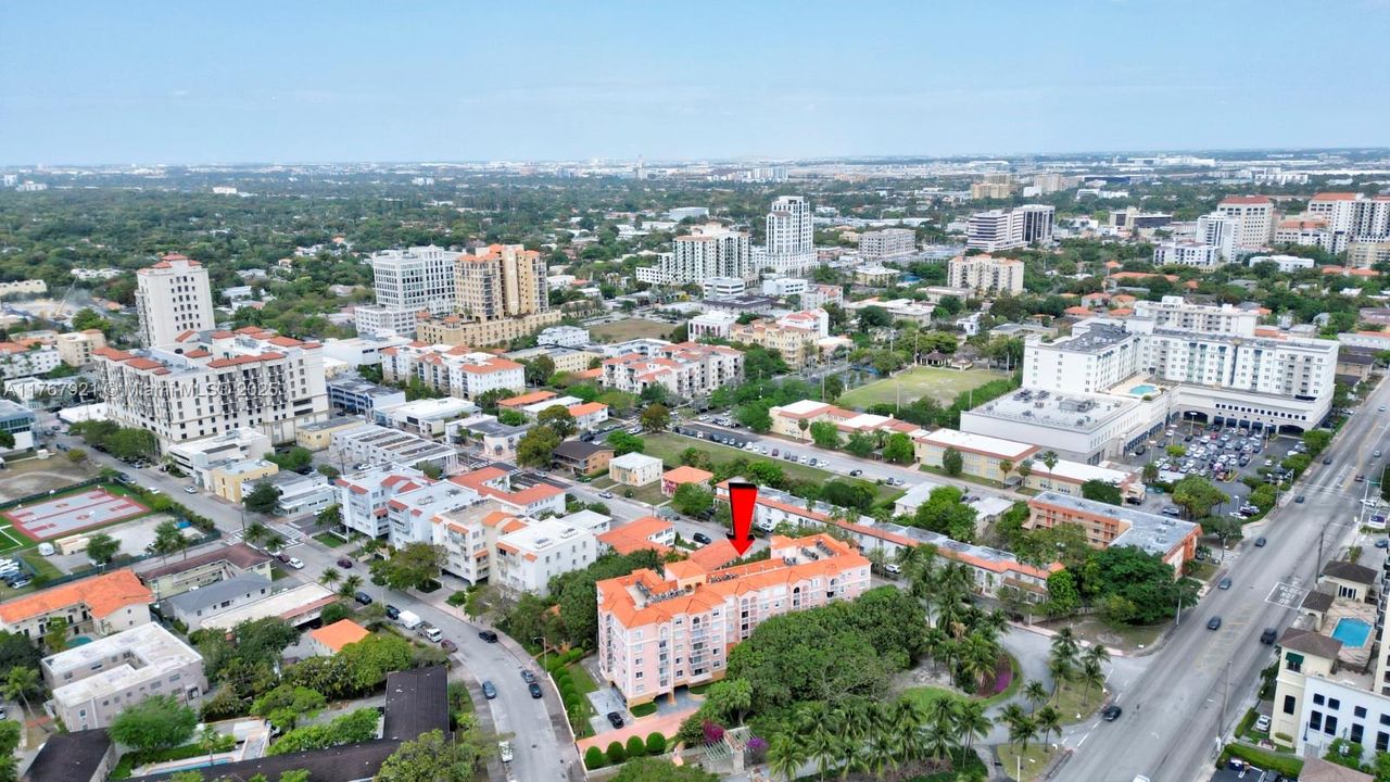 Recently Rented: $3,600 (2 beds, 2 baths, 1030 Square Feet)