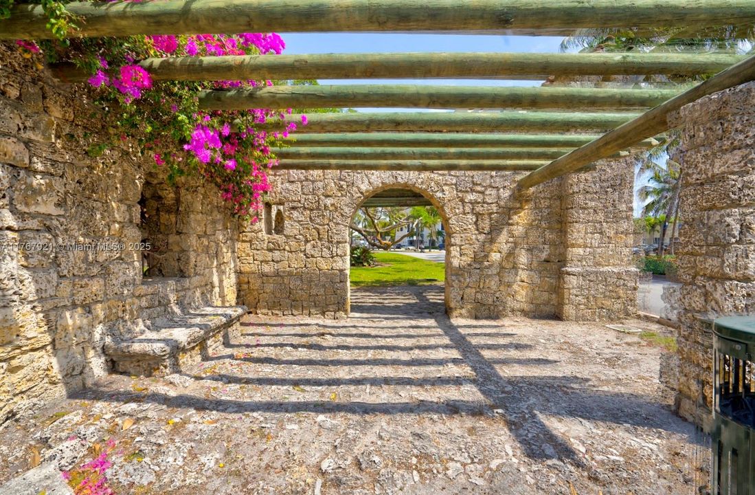 Recently Rented: $3,600 (2 beds, 2 baths, 1030 Square Feet)