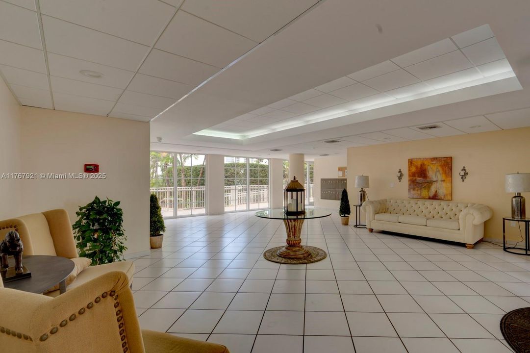 Recently Rented: $3,600 (2 beds, 2 baths, 1030 Square Feet)