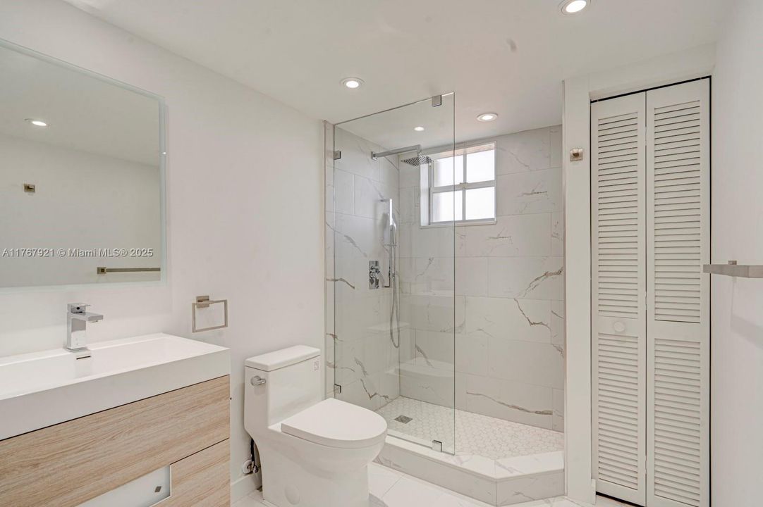 Recently Rented: $3,600 (2 beds, 2 baths, 1030 Square Feet)