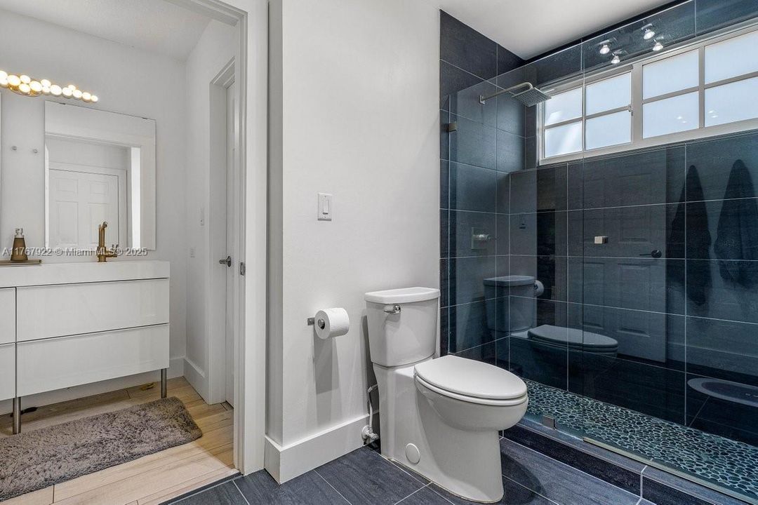 待售: $899,000 (4 贝兹, 4 浴室, 2722 平方英尺)