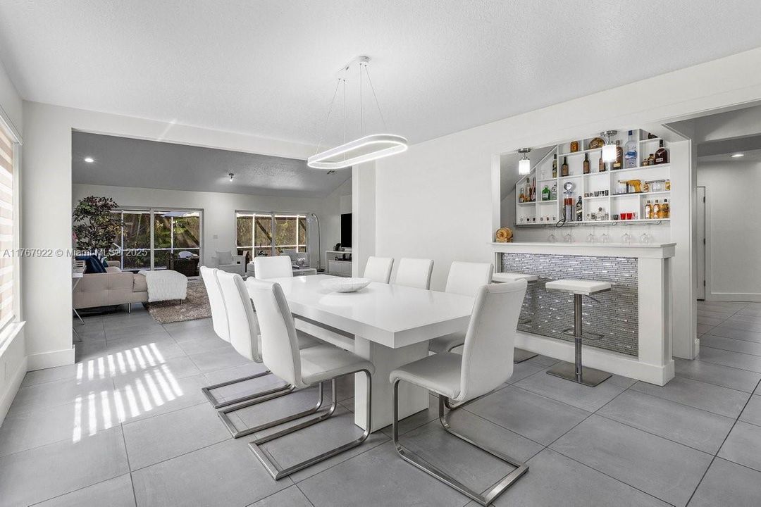 待售: $899,000 (4 贝兹, 4 浴室, 2722 平方英尺)