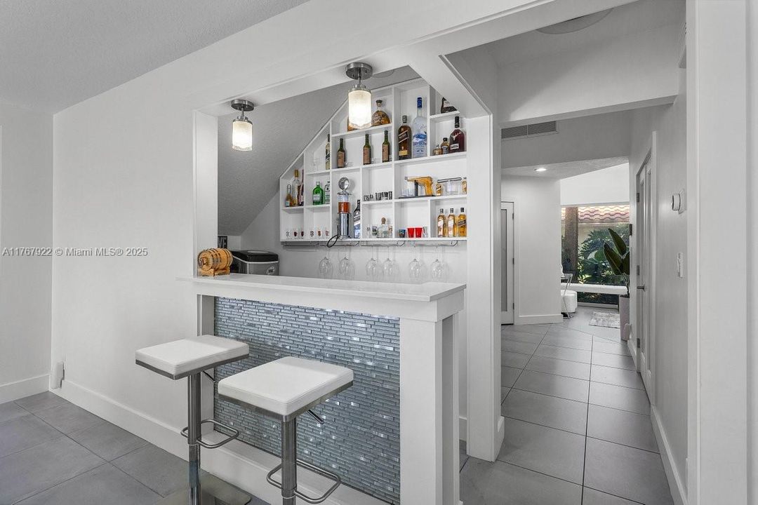 待售: $899,000 (4 贝兹, 4 浴室, 2722 平方英尺)