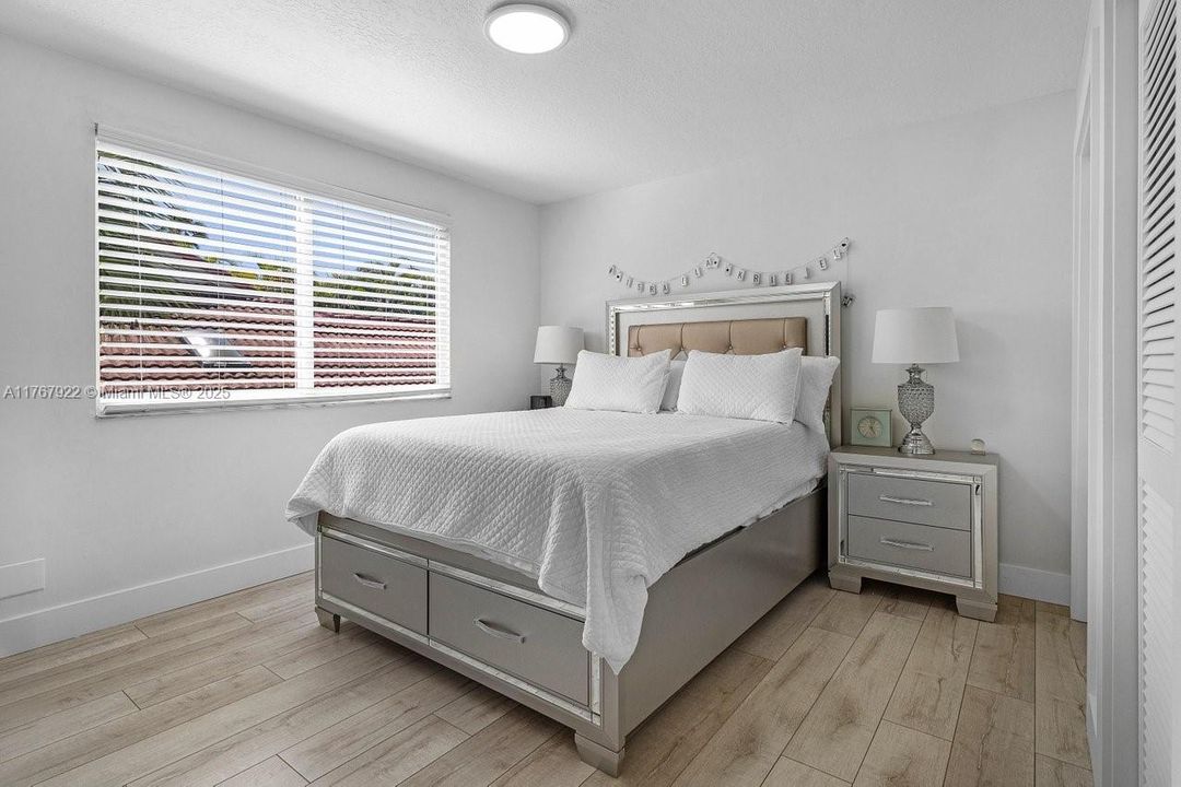 待售: $899,000 (4 贝兹, 4 浴室, 2722 平方英尺)