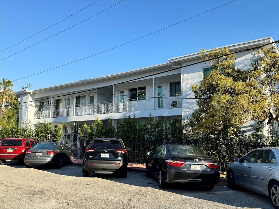 Recently Rented: $1,970 (1 beds, 2 baths, 0 Square Feet)